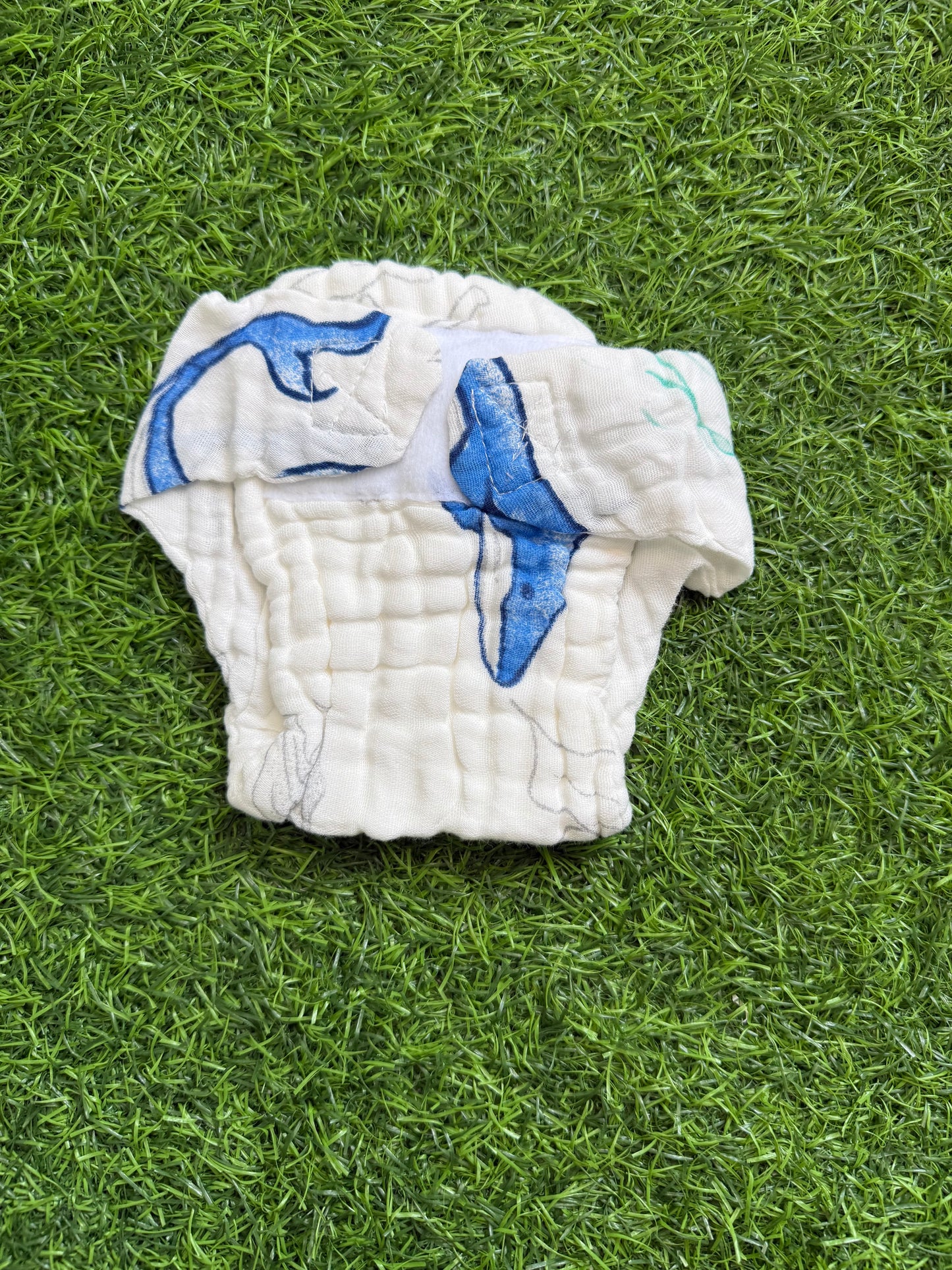 Crinkled Muslin Nappy