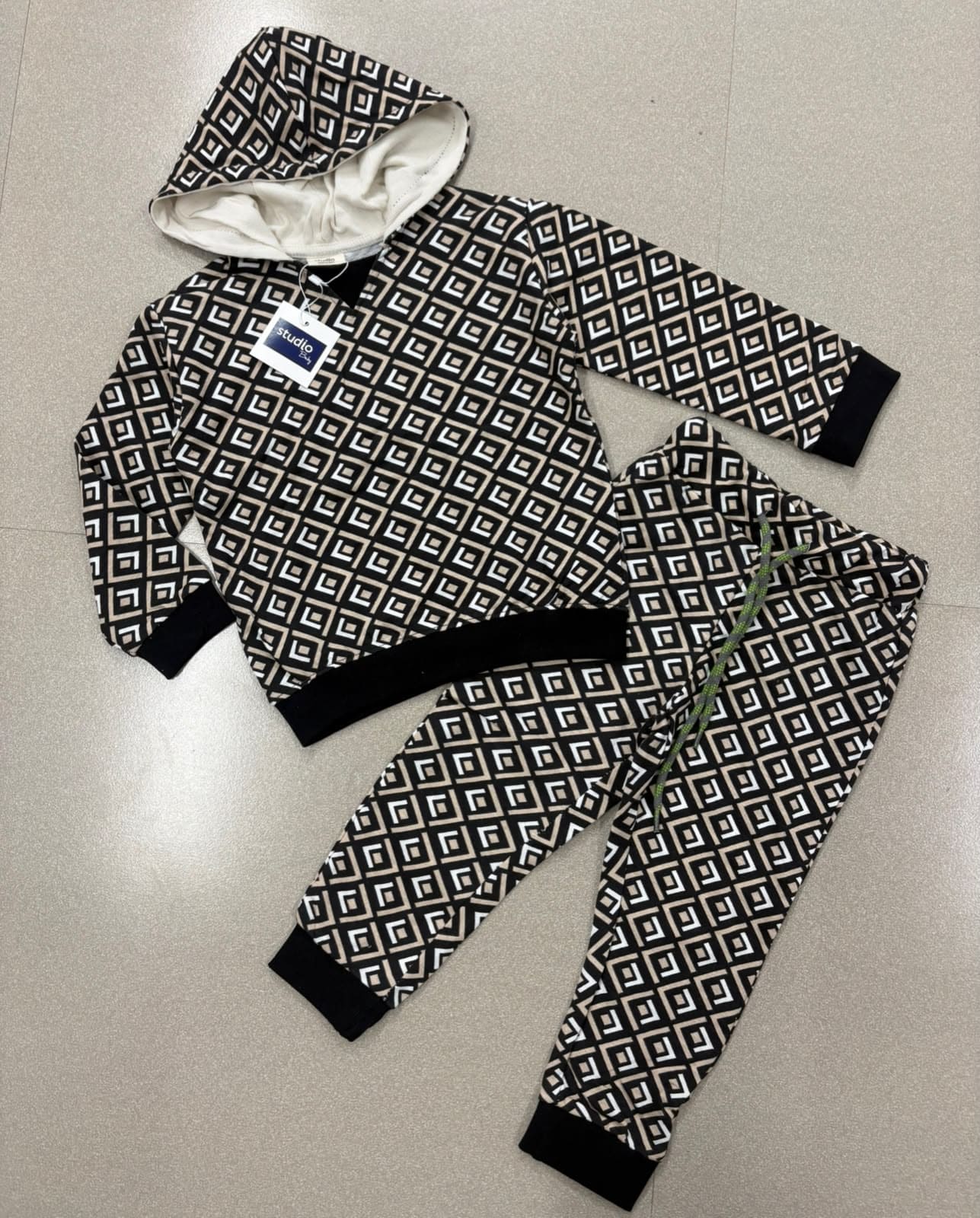 Pre-Winter Hooded Co-Ord Set - Buy 4 @1500₹