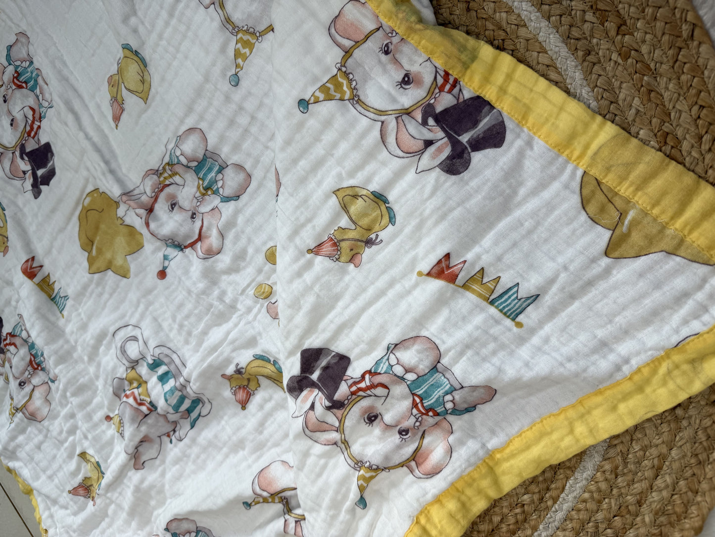 Muslin Receiving Blanket - Yellow Elephant