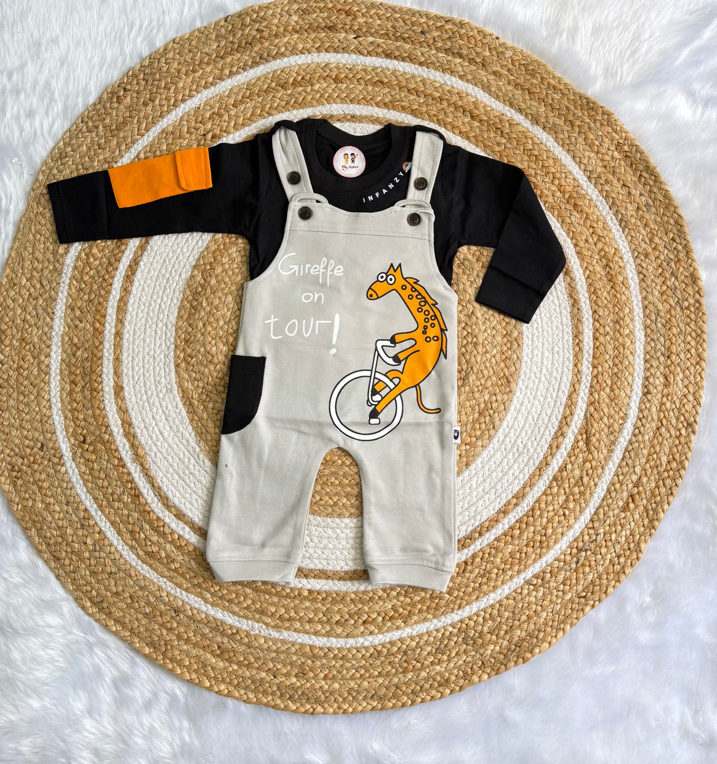 Dungaree Set Infant - Black Giraffe