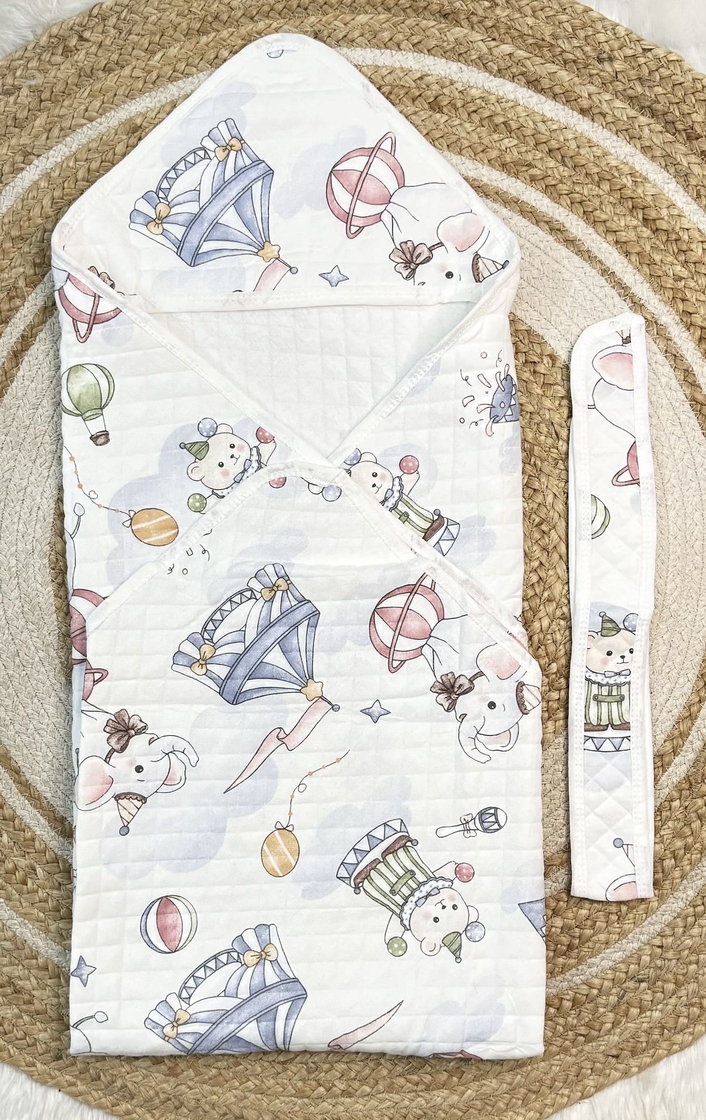 4-Layer Hooded Towel - Vintage Circus Print